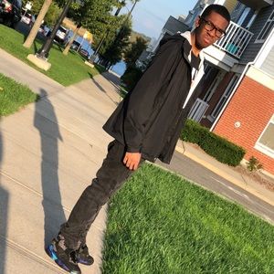 Meet your Posher, Chaze